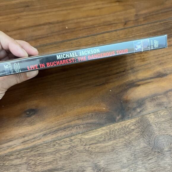 Michael Jackson Live In Bucharest: The Dangerous Tour DVD 1992 Epic Sealed - Picture 3 of 4